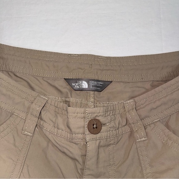 The North Face Women's Khaki Hiking Shorts Size 10 - Picture 2 of 9